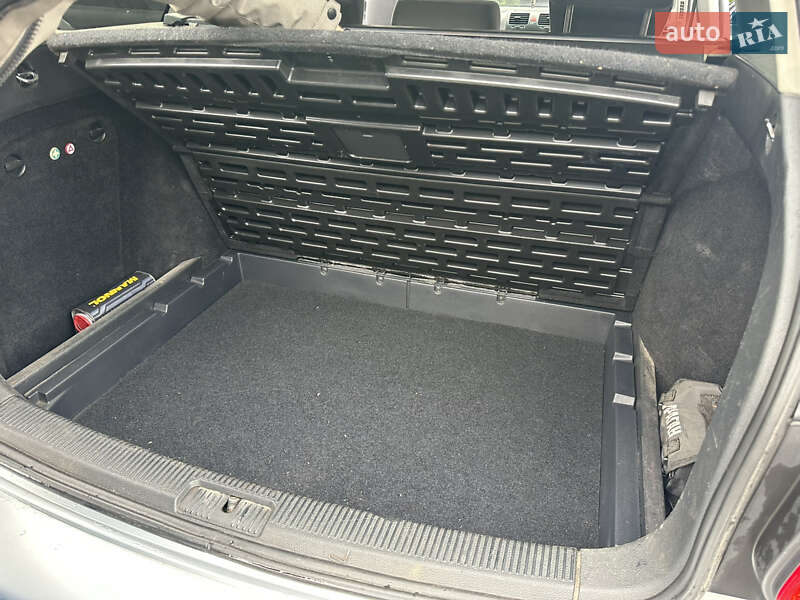 Універсал Volkswagen Golf 2009 в Черкасах