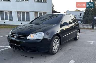 Хетчбек Volkswagen Golf 2005 в Вінниці