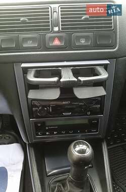 Универсал Volkswagen Golf 2004 в  фото 64 Универсал Volkswagen Golf 2004 в