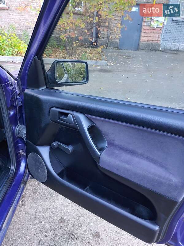 Хэтчбек Volkswagen Golf 1995 в Киеве