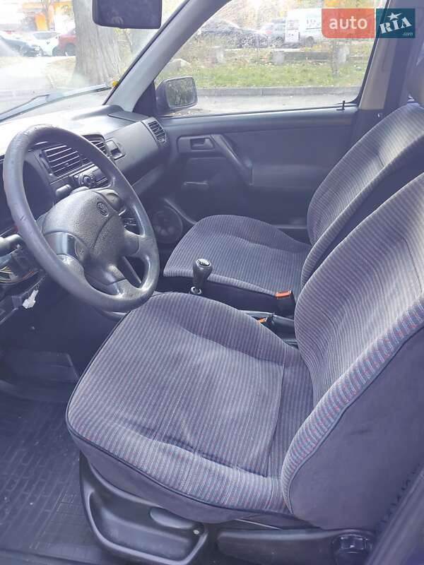Хэтчбек Volkswagen Golf 1995 в Киеве
