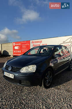 Хетчбек Volkswagen Golf 2006 в  фото 3 Хетчбек Volkswagen Golf 2006 в