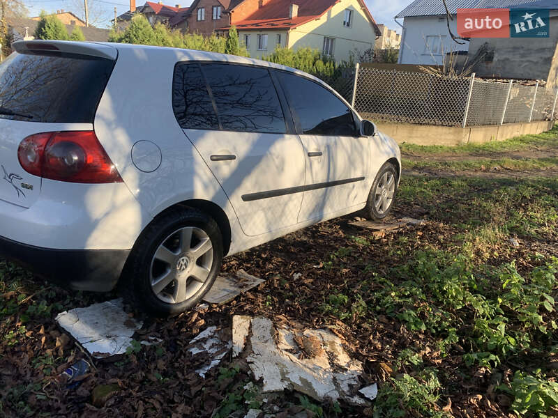 Хэтчбек Volkswagen Golf 2004 в Самборе фото 10 Хэтчбек Volkswagen Golf 2004 в Самборе