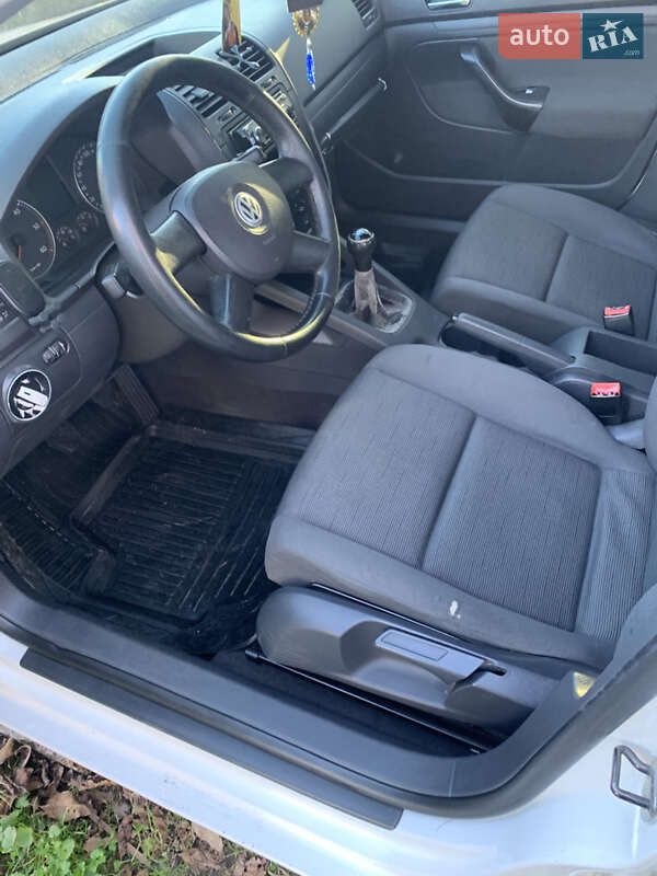 Хэтчбек Volkswagen Golf 2004 в Самборе фото 18 Хэтчбек Volkswagen Golf 2004 в Самборе