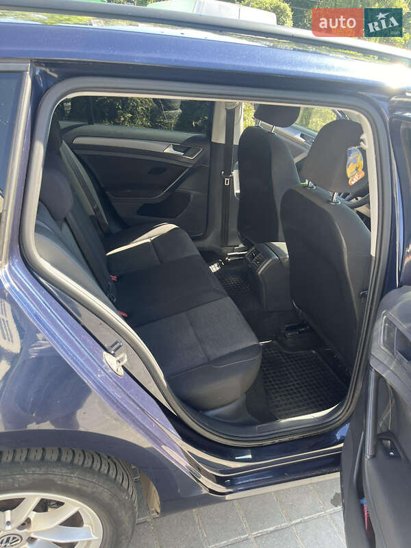 Універсал Volkswagen Golf 2014 в Львові