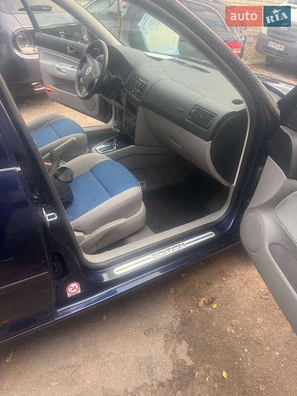 Хэтчбек Volkswagen Golf 2000 в Хмельницком