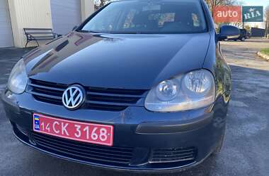 Хэтчбек Volkswagen Golf 2004 в Тальном