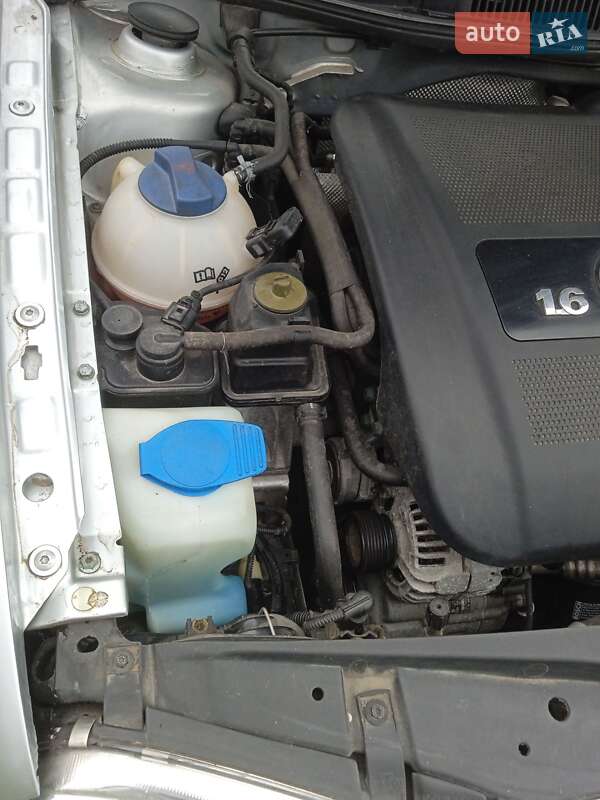 Хетчбек Volkswagen Golf 2002 в Хмельницькому фото 12 Хетчбек Volkswagen Golf 2002 в Хмельницькому