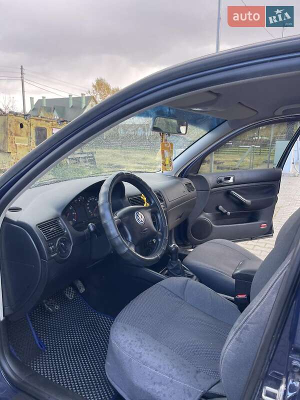 Хетчбек Volkswagen Golf 1999 в Львові