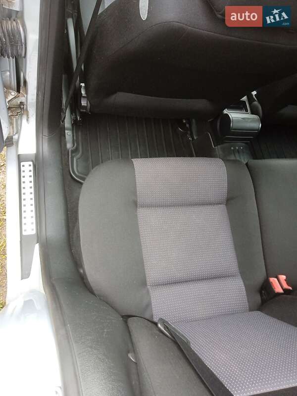 Хетчбек Volkswagen Golf 2002 в Хмельницькому фото 73 Хетчбек Volkswagen Golf 2002 в Хмельницькому