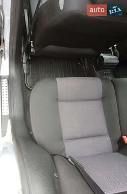 Хэтчбек Volkswagen Golf 2002 в  фото 73 Хэтчбек Volkswagen Golf 2002 в