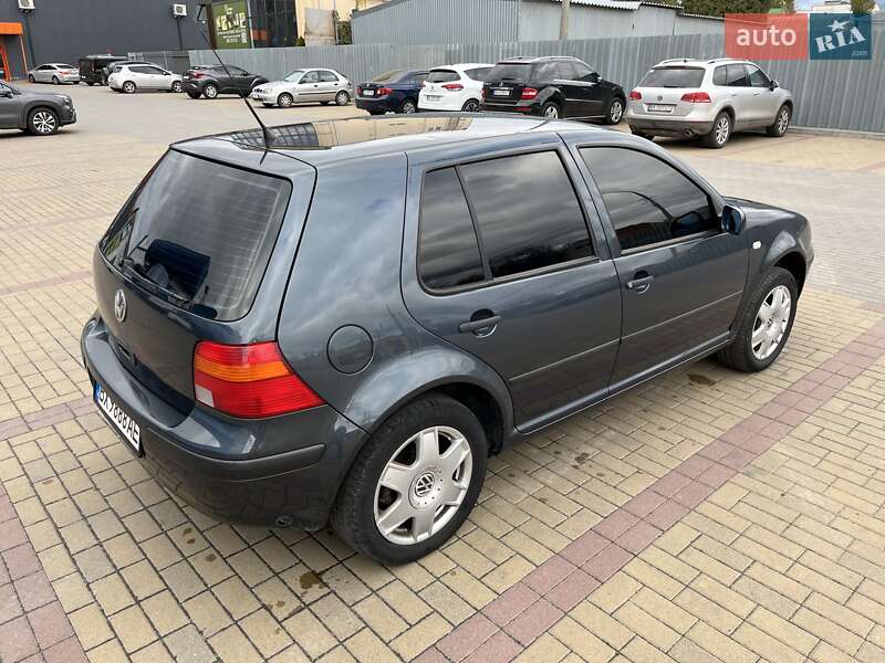 Хетчбек Volkswagen Golf 2001 в Хмельницькому