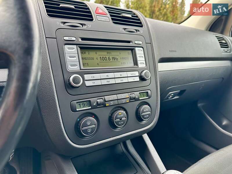 Хетчбек Volkswagen Golf 2008 в Полтаві