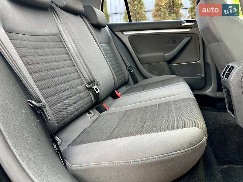 Хетчбек Volkswagen Golf 2008 в Полтаві