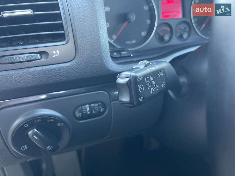 Хэтчбек Volkswagen Golf 2007 в Киеве