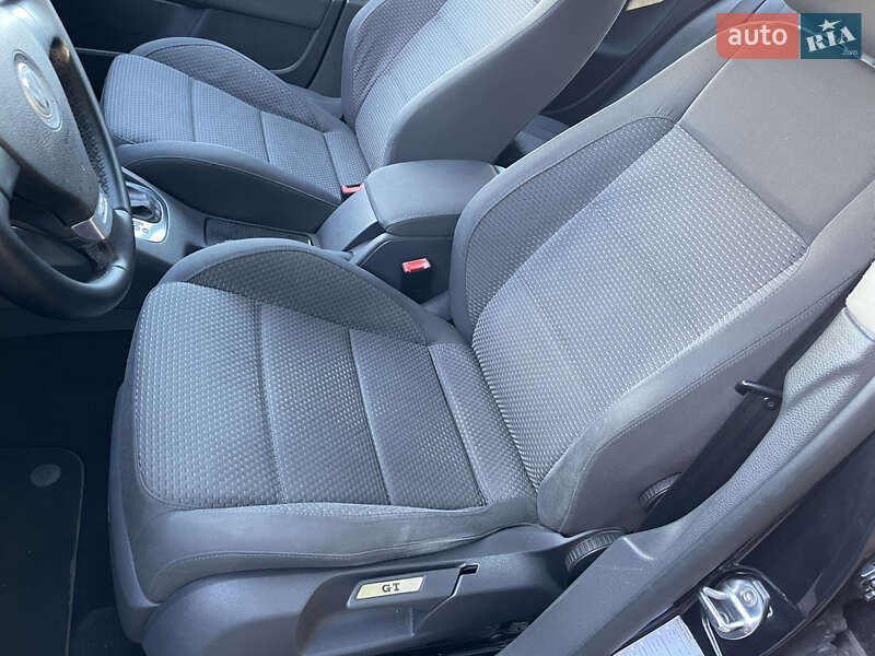 Хэтчбек Volkswagen Golf 2007 в Киеве