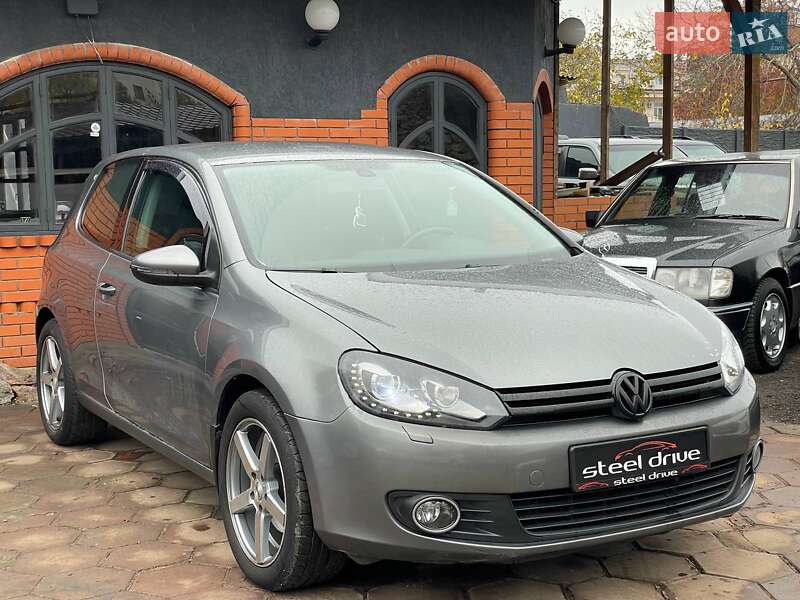 Хетчбек Volkswagen Golf 2011 в Миколаєві