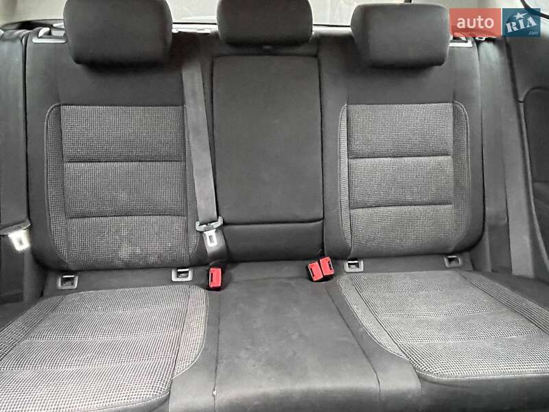 Хетчбек Volkswagen Golf 2011 в Миколаєві