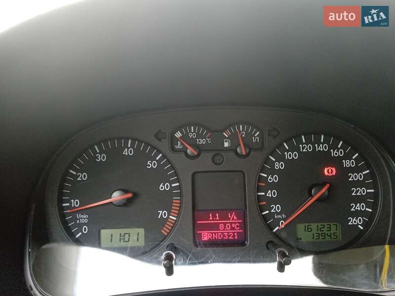 Хетчбек Volkswagen Golf 2002 в Хмельницькому фото 22 Хетчбек Volkswagen Golf 2002 в Хмельницькому