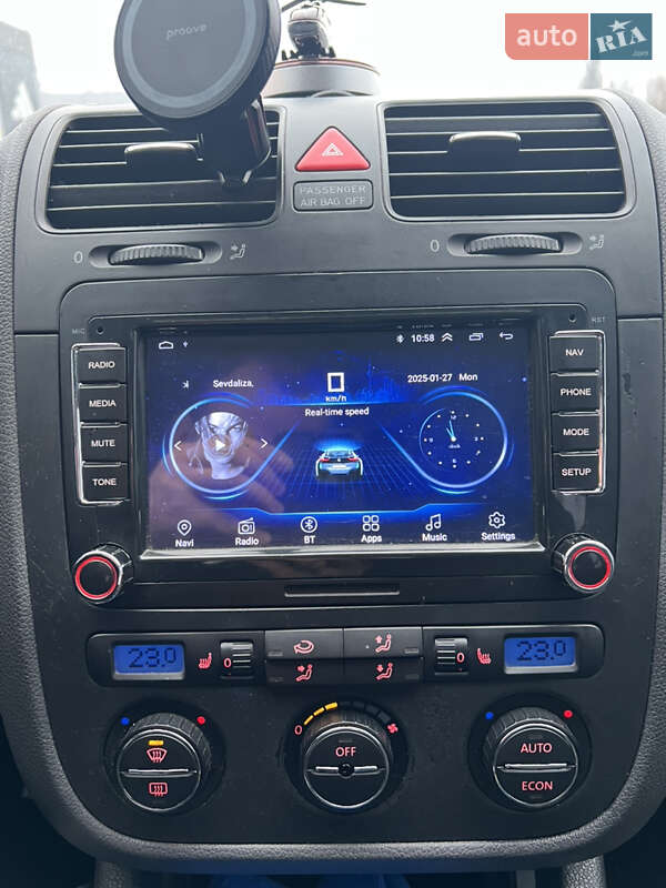 Хетчбек Volkswagen Golf 2004 в Полтаві