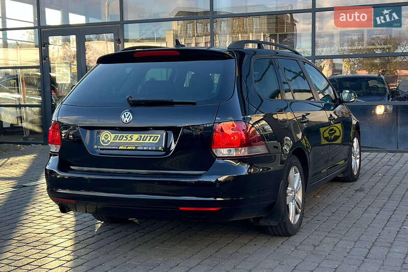 Універсал Volkswagen Golf 2012 в Івано-Франківську