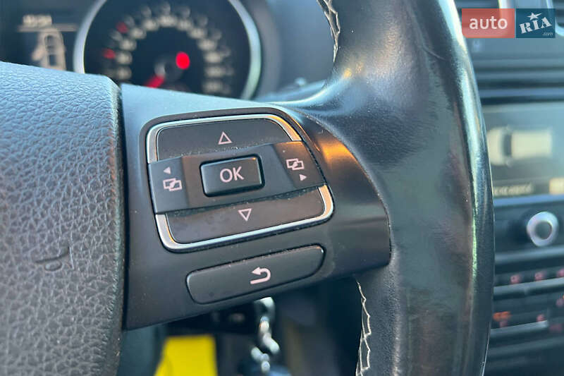 Універсал Volkswagen Golf 2012 в Івано-Франківську