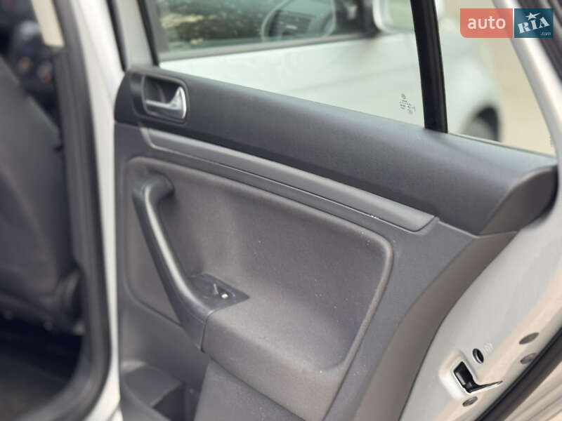 Универсал Volkswagen Golf 2008 в Запорожье