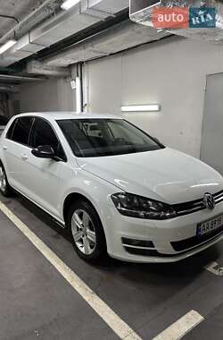 Хэтчбек Volkswagen Golf 2013 в Киеве