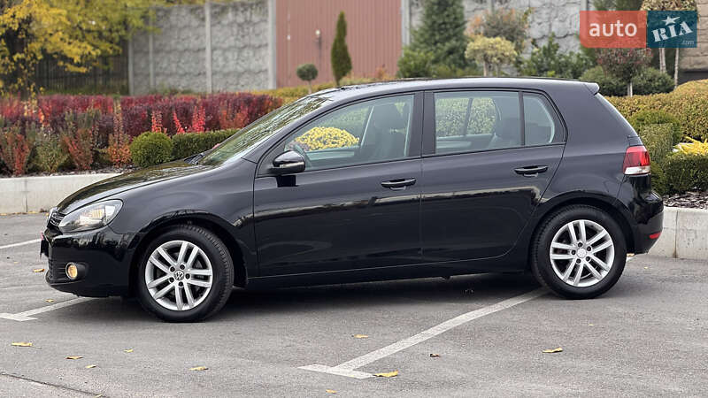 Хэтчбек Volkswagen Golf 2010 в Запорожье