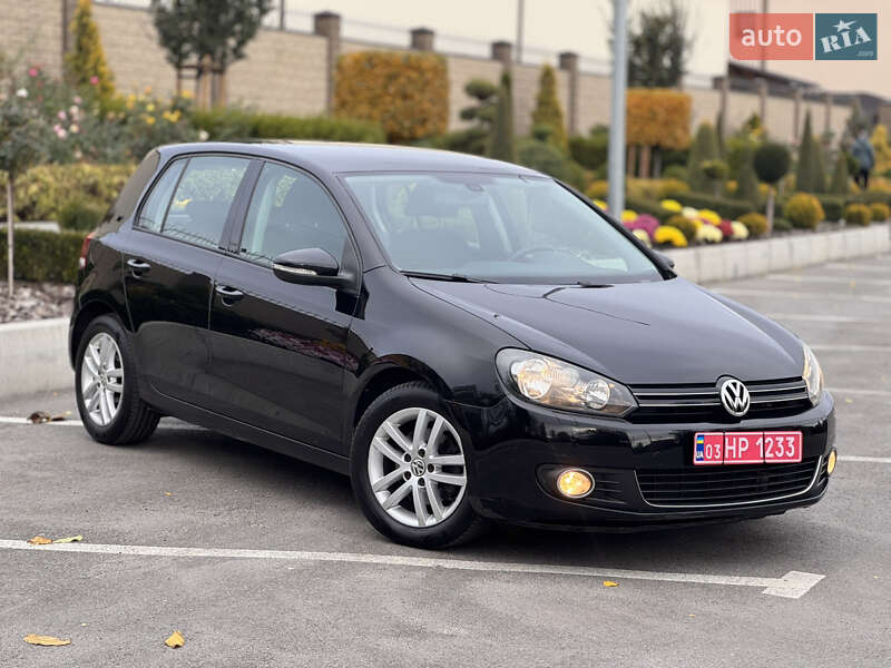 Хэтчбек Volkswagen Golf 2010 в Запорожье