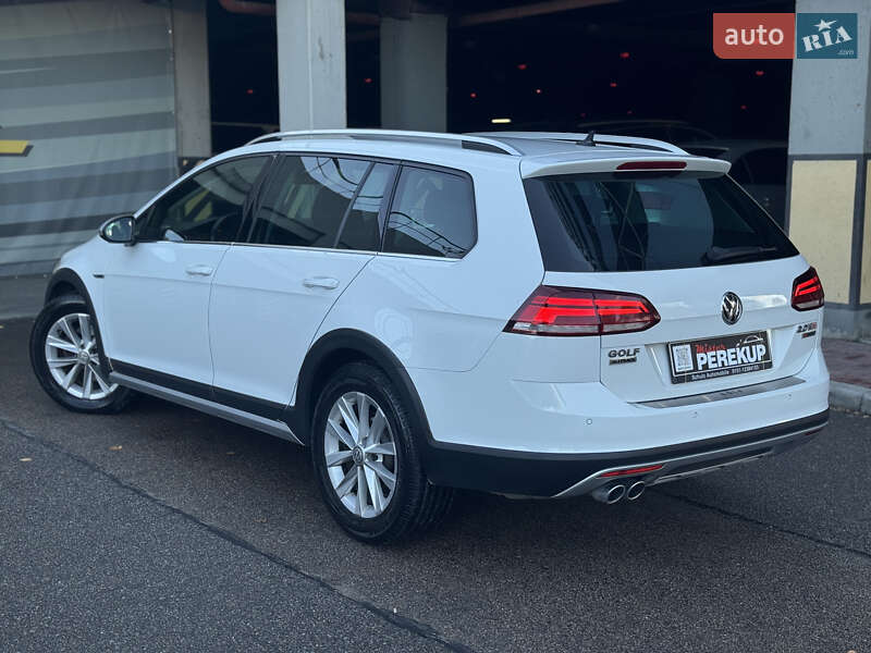 Универсал Volkswagen Golf 2017 в Киеве фото 7 Универсал Volkswagen Golf 2017 в Киеве