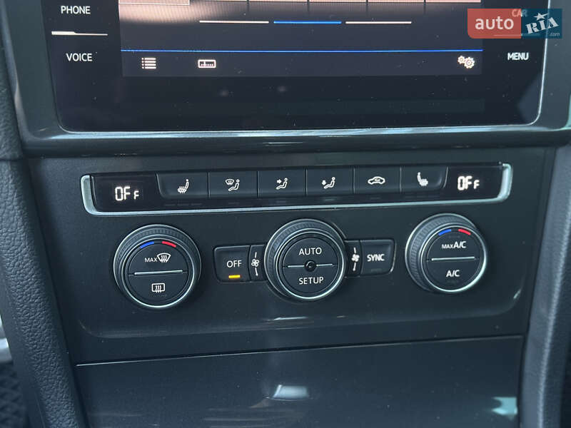 Универсал Volkswagen Golf 2017 в Киеве фото 20 Универсал Volkswagen Golf 2017 в Киеве