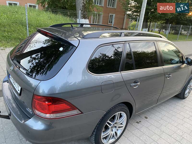 Універсал Volkswagen Golf 2010 в Хмельницькому
