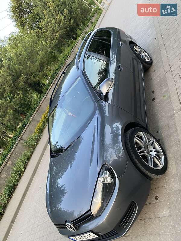 Універсал Volkswagen Golf 2010 в Хмельницькому