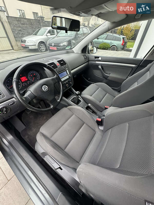 Хэтчбек Volkswagen Golf 2007 в Львове