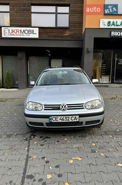Універсал Volkswagen Golf 2001 в Чернівцях