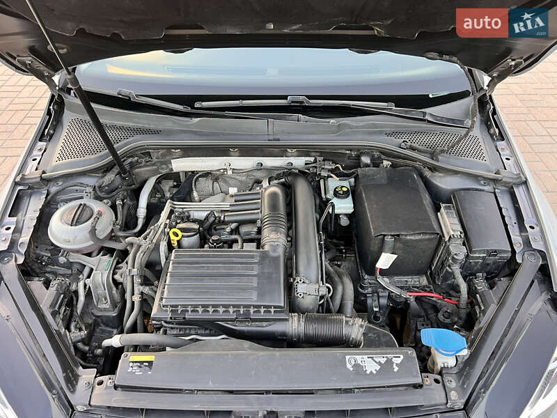 Хетчбек Volkswagen Golf 2013 в Києві