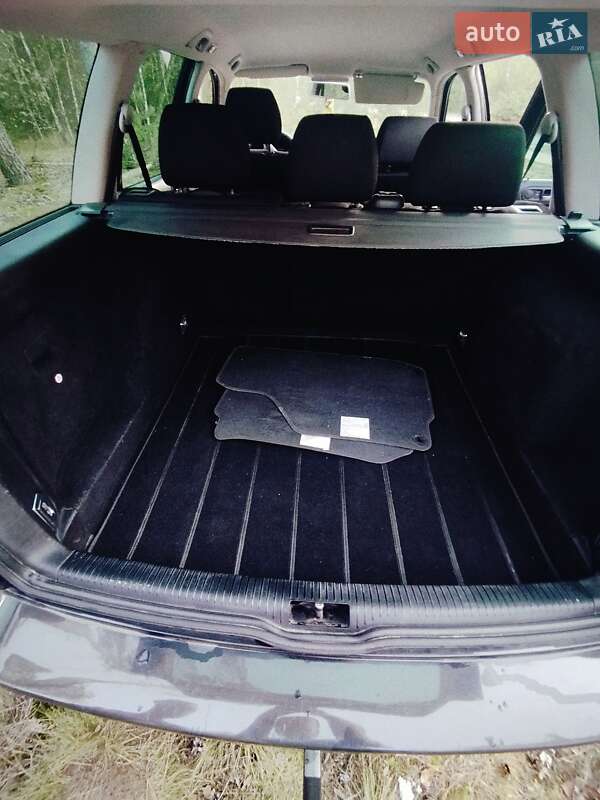 Універсал Volkswagen Golf 2005 в Сарнах