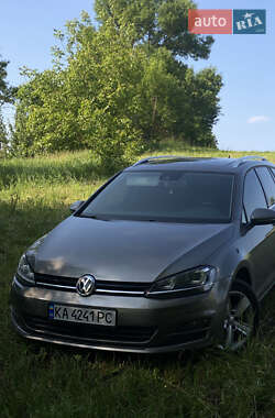 Универсал Volkswagen Golf 2014 в Киеве