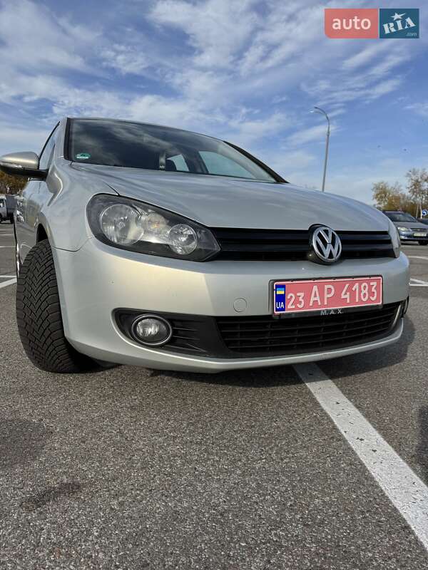 Хетчбек Volkswagen Golf 2010 в Києві