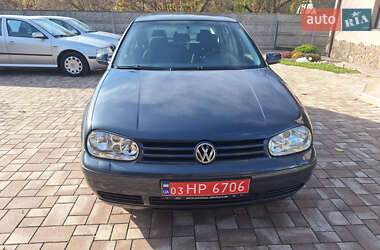 Хетчбек Volkswagen Golf 2003 в Вінниці