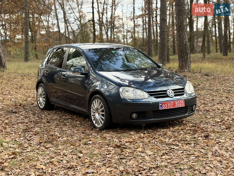 Хэтчбек Volkswagen Golf 2007 в Сумах