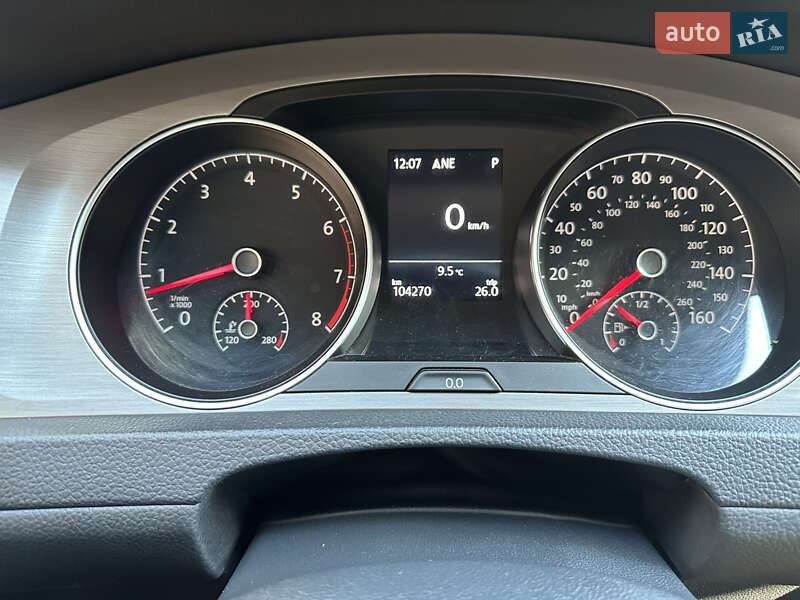 Універсал Volkswagen Golf 2016 в Житомирі