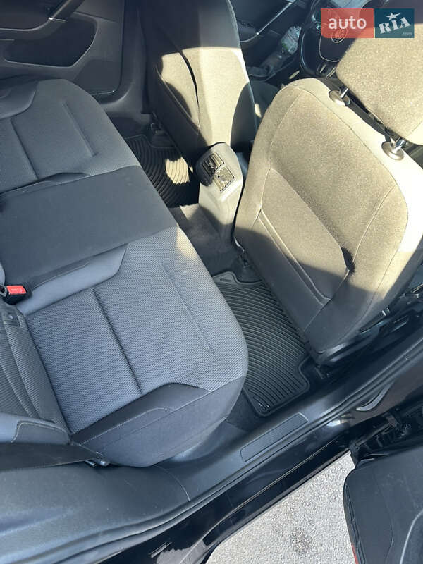 Універсал Volkswagen Golf 2016 в Житомирі