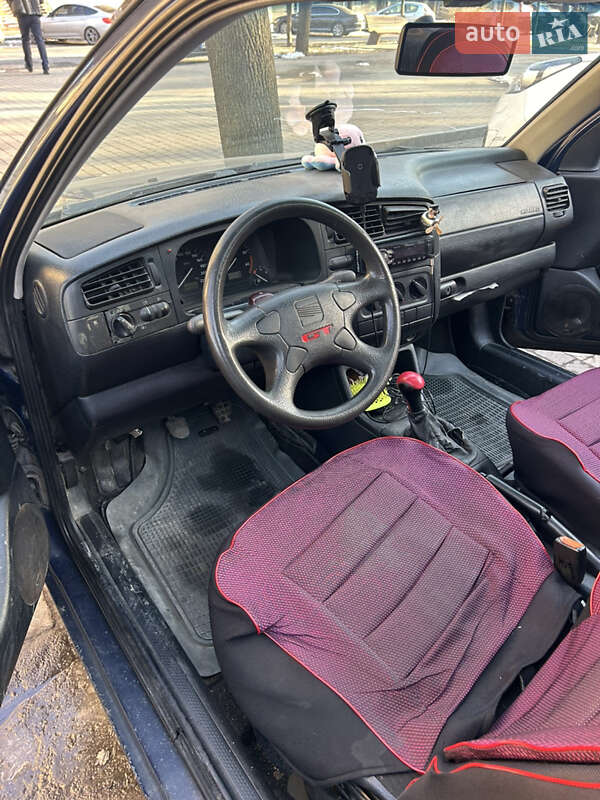 Хэтчбек Volkswagen Golf 1996 в Запорожье