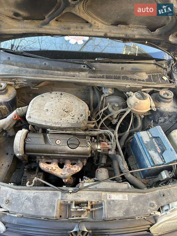 Хэтчбек Volkswagen Golf 1996 в Запорожье