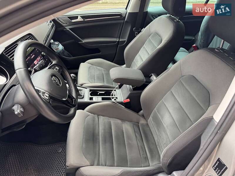 Универсал Volkswagen Golf 2017 в Киеве фото 7 Универсал Volkswagen Golf 2017 в Киеве