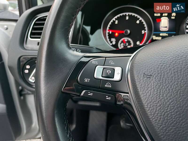 Универсал Volkswagen Golf 2017 в Киеве фото 14 Универсал Volkswagen Golf 2017 в Киеве