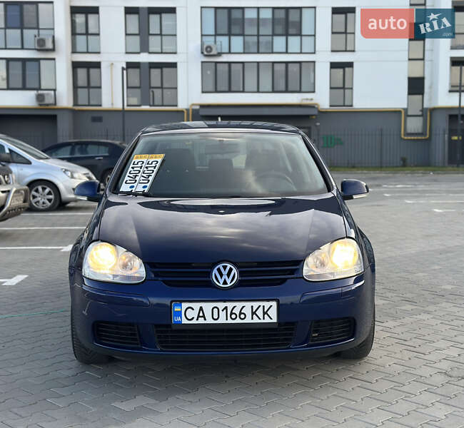 Хэтчбек Volkswagen Golf 2005 в Черкассах