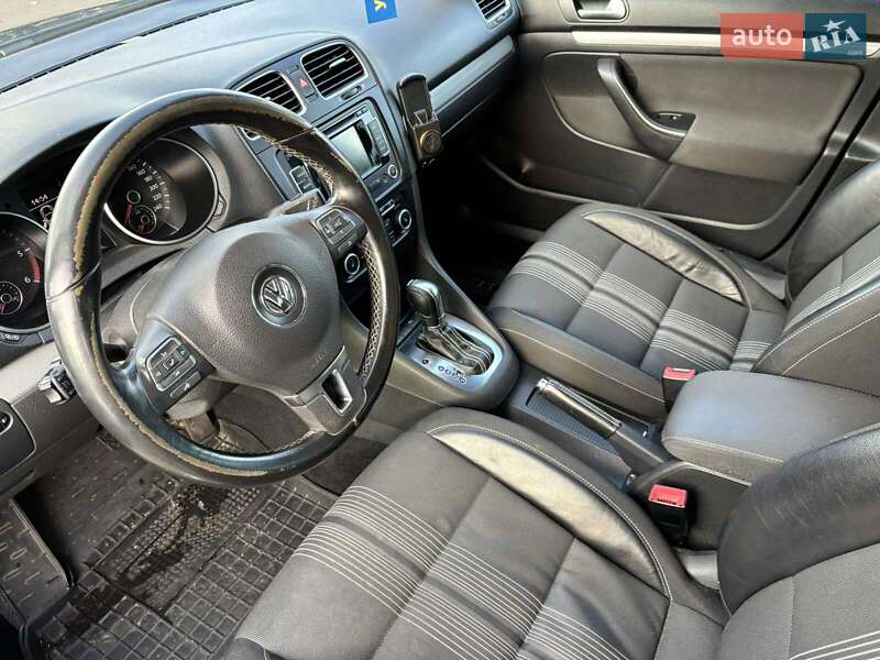 Универсал Volkswagen Golf 2013 в Киеве